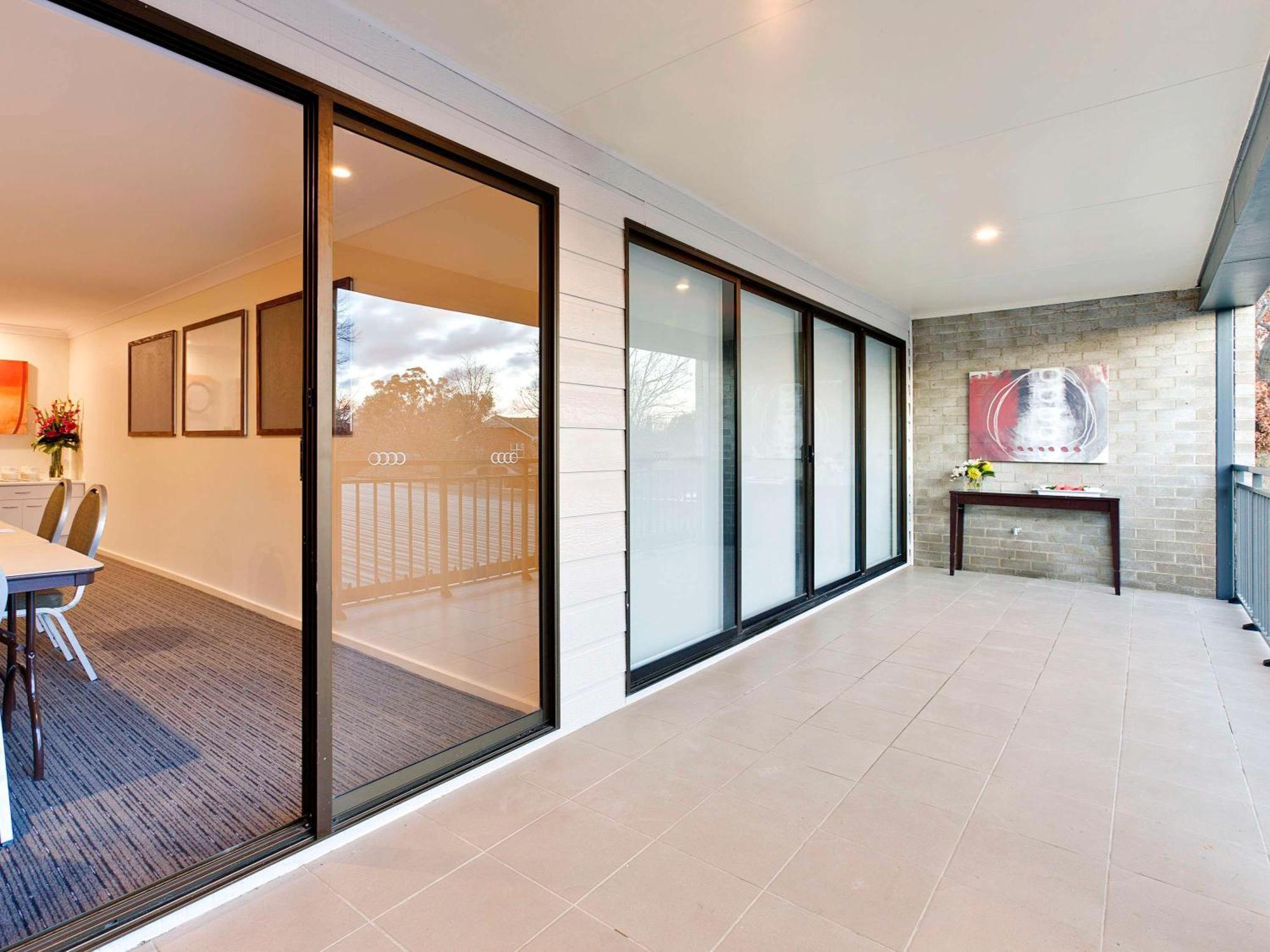 Ibis Styles Canberra Tall Trees Exterior foto