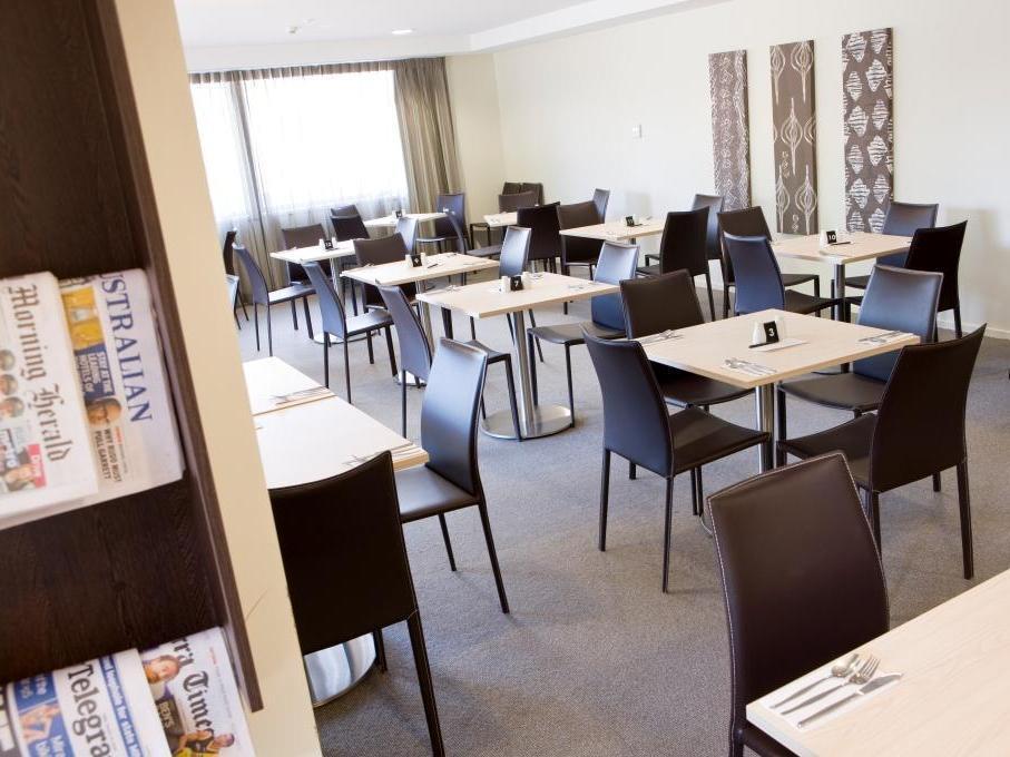 Ibis Styles Canberra Tall Trees Exterior foto