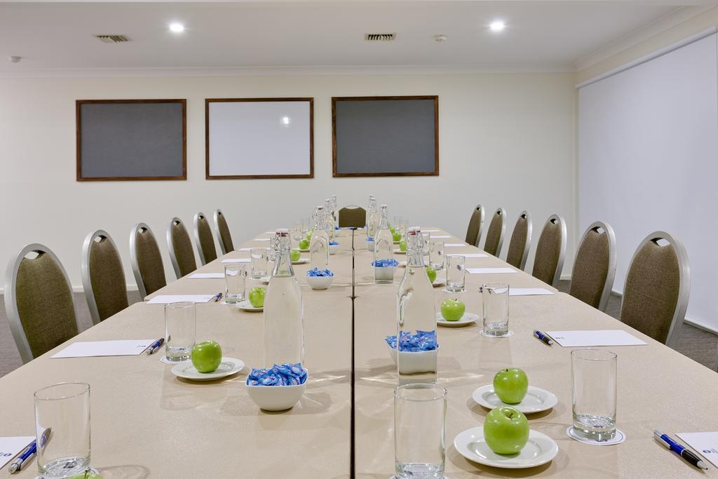 Ibis Styles Canberra Tall Trees Exterior foto