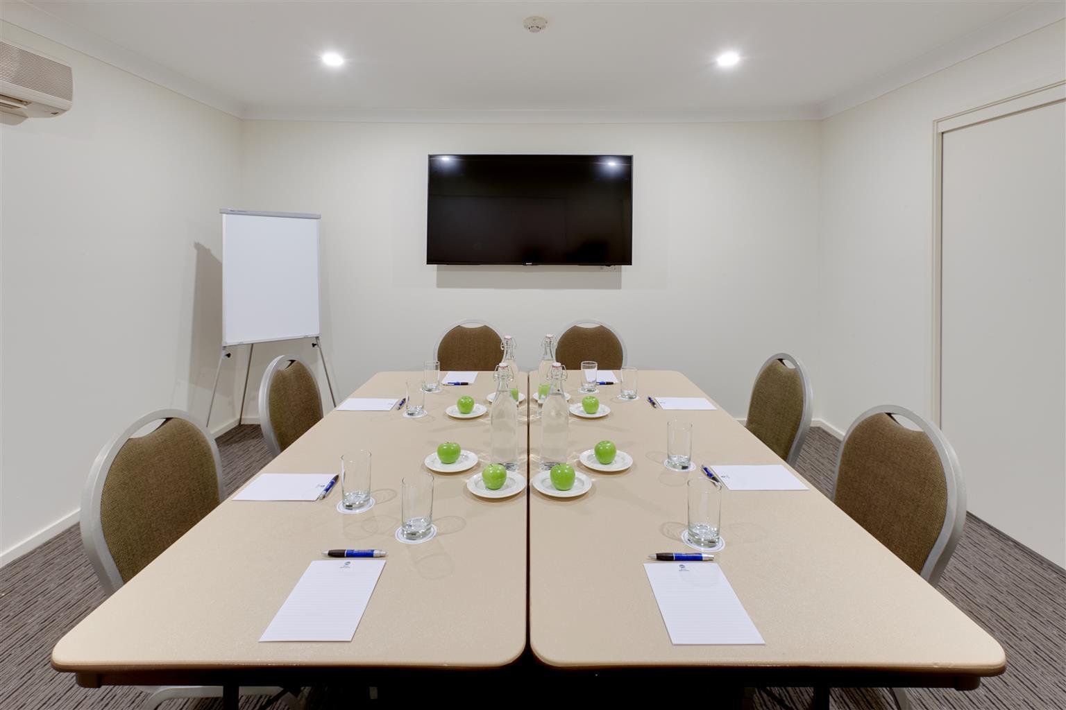 Ibis Styles Canberra Tall Trees Exterior foto