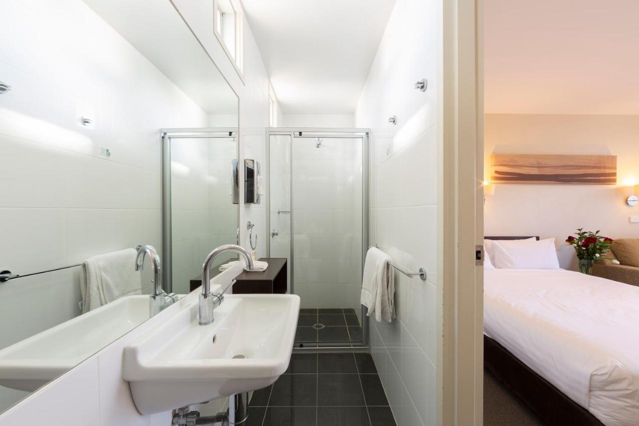 Ibis Styles Canberra Tall Trees Exterior foto