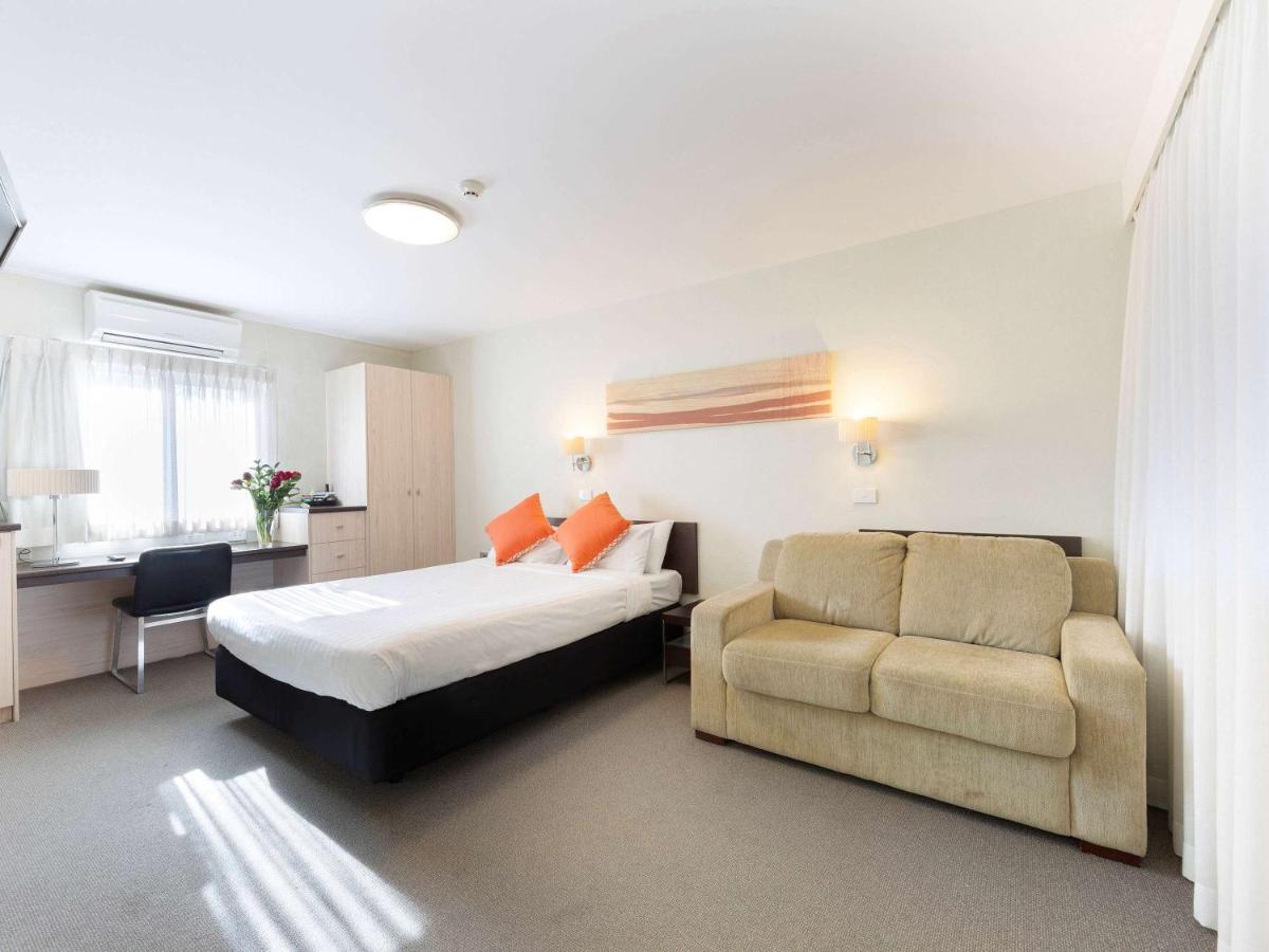 Ibis Styles Canberra Tall Trees Exterior foto